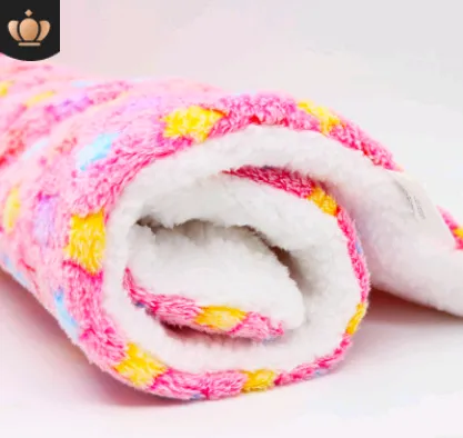 Comfortable Cute Cat Blankets Dog Pet Mat Fine Texture Easy to Wash