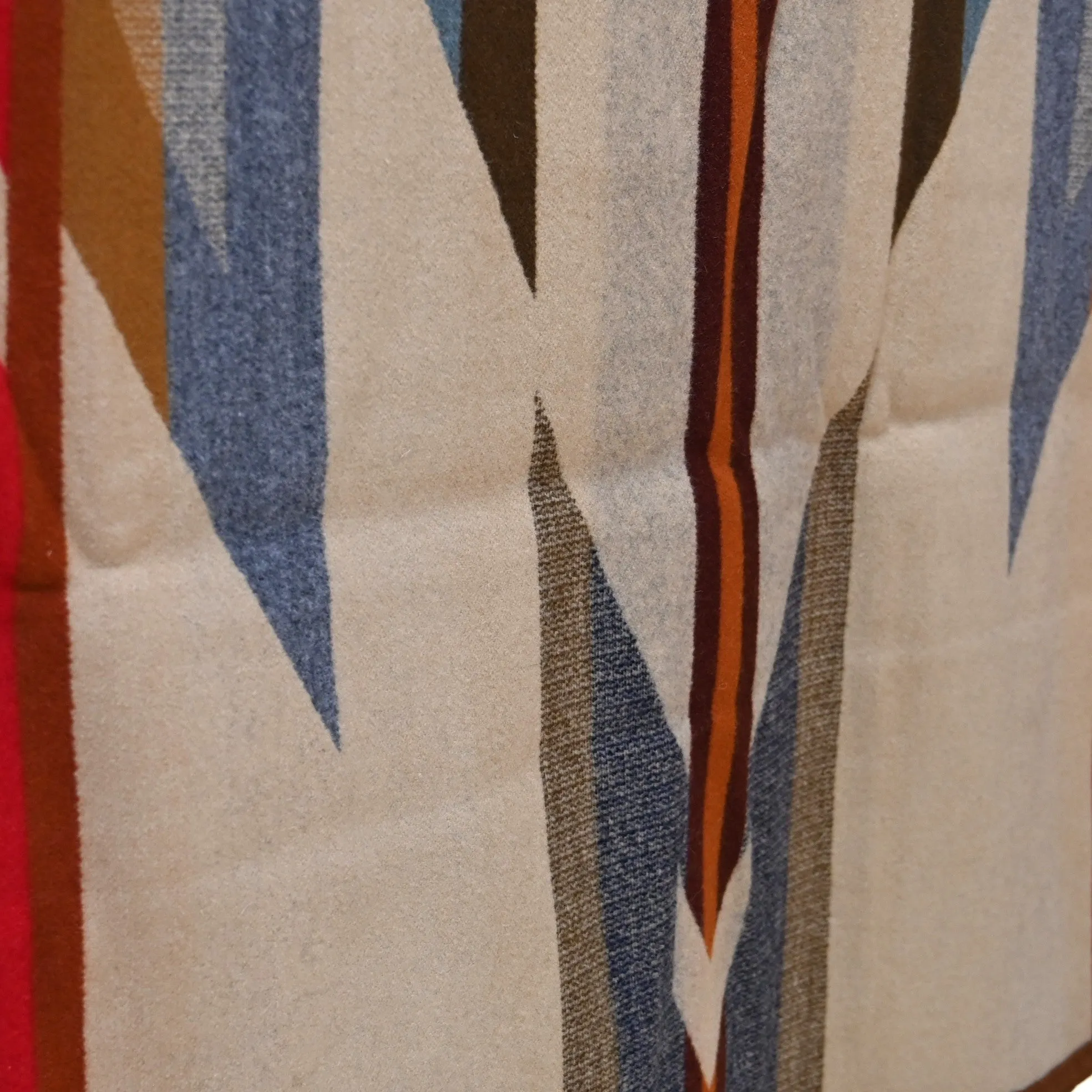 Pendleton Jacquard Unnaped Queen Blanket US