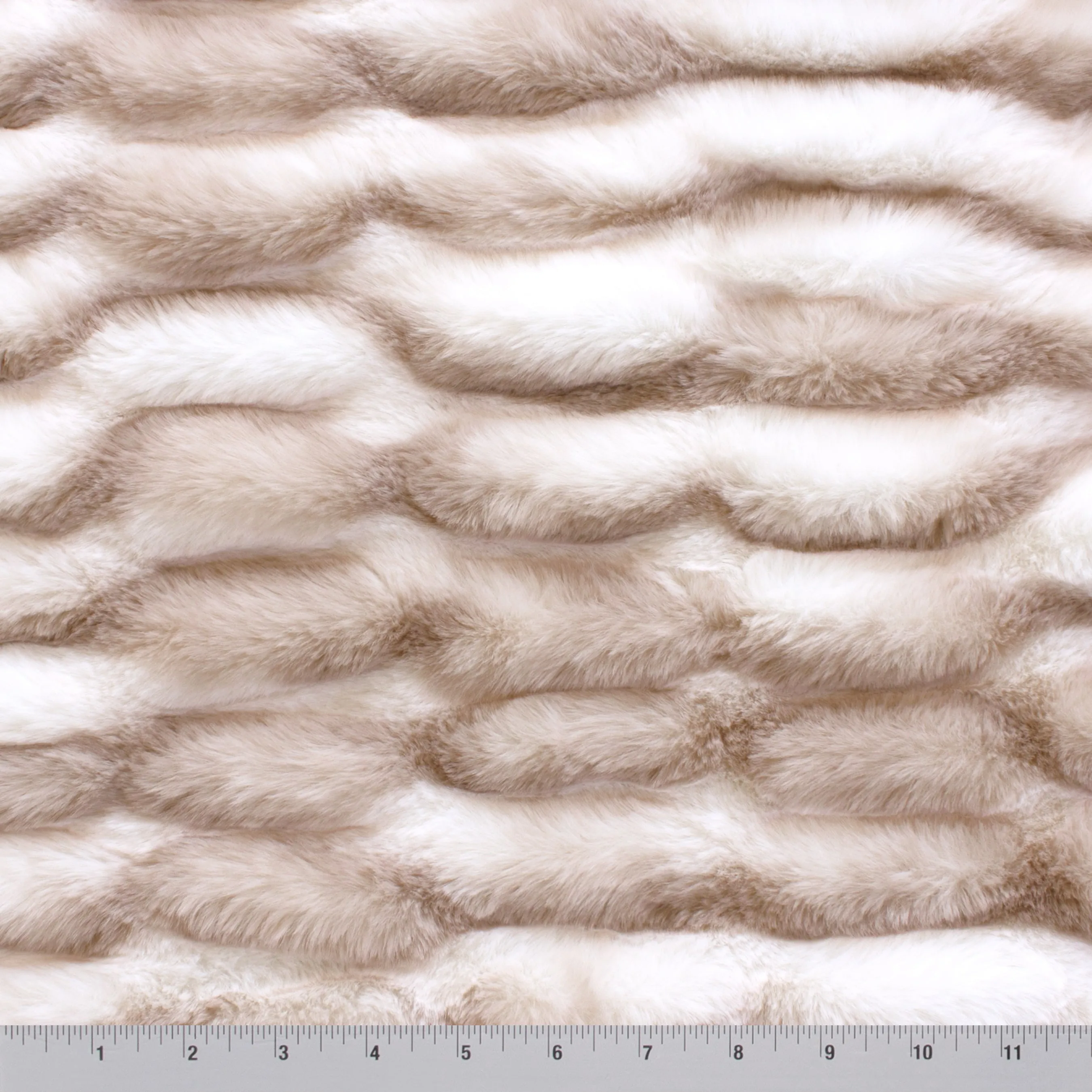 Snow Chinchilla Sharpei Snuggle®
